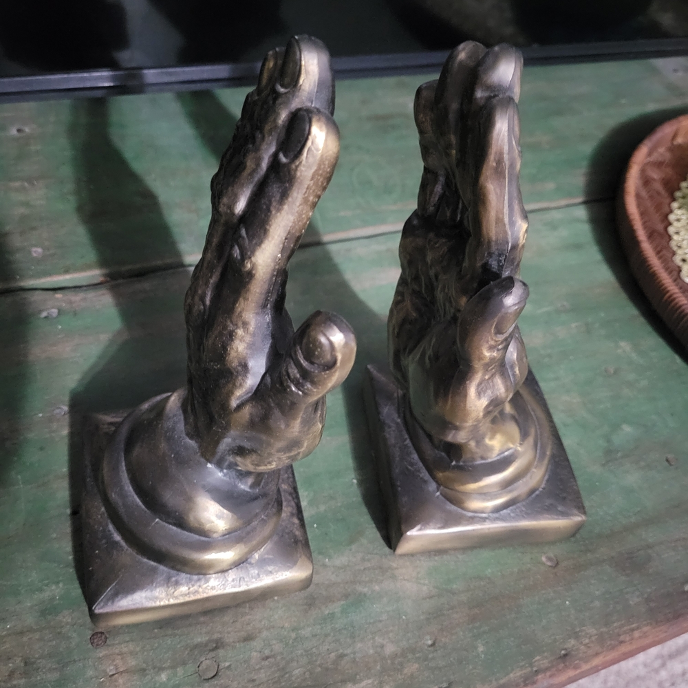 Bronze Praying Hands - Picture 4 of 7